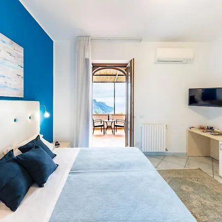 A Due Passi رافيلّو