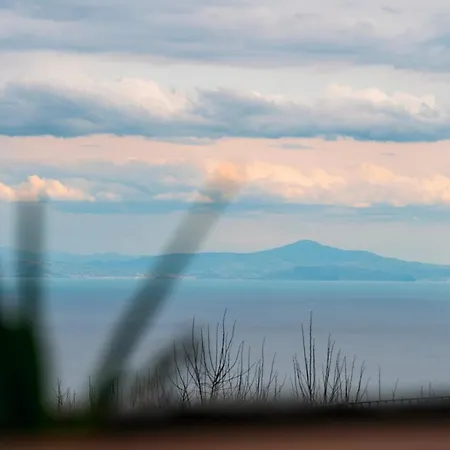 بيت ضيافة A Due Passi 4*